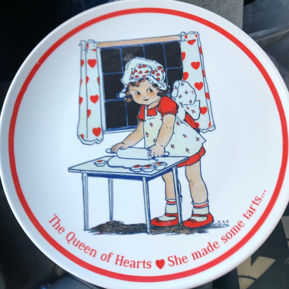 9 inch Georgie Porgie display plate new melamine